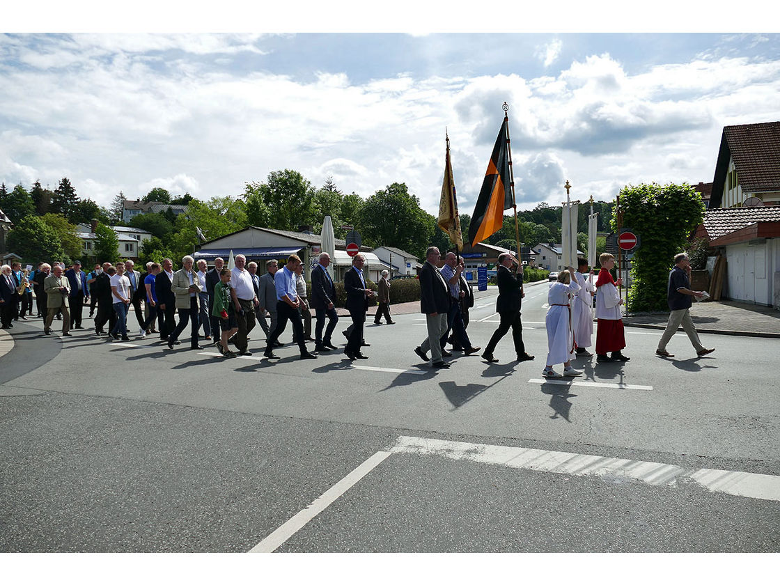 Bittprozession am Pfingstmontag (Foto: Karl-Franz Thiede)